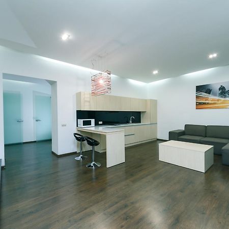 Kreschatik 21 With Terrace 2Br キエフ エクステリア 写真