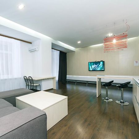 Kreschatik 21 With Terrace 2Br キエフ エクステリア 写真