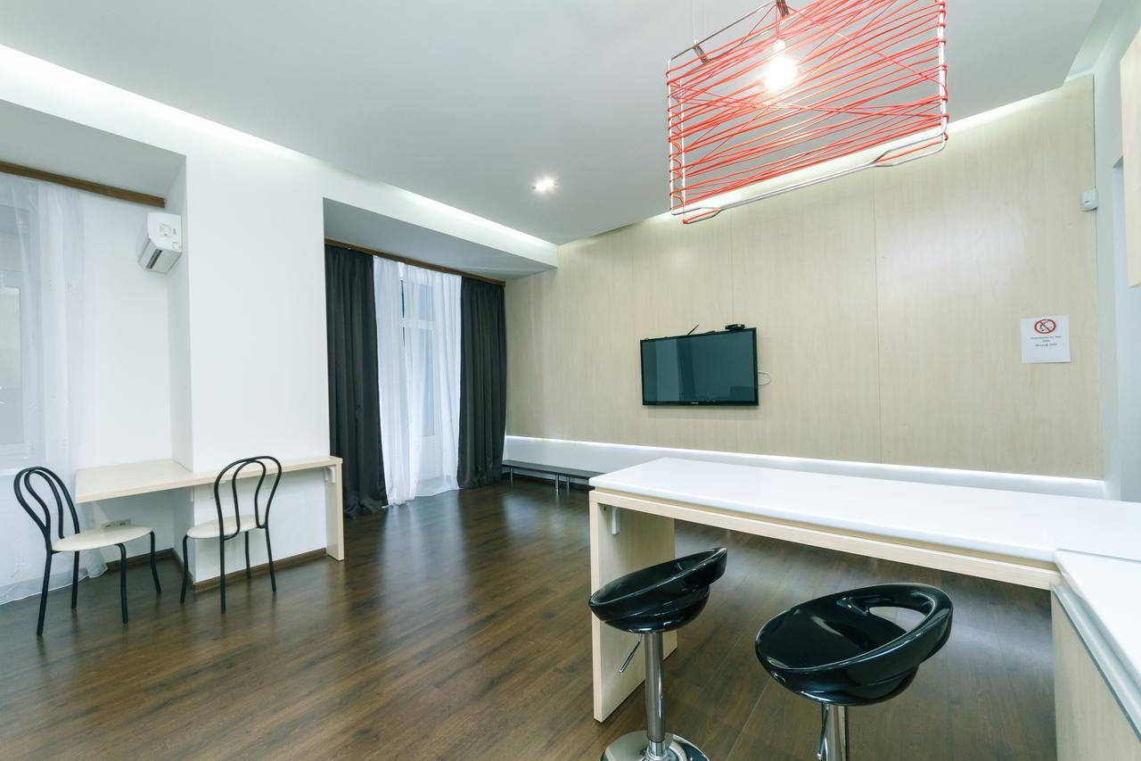 Kreschatik 21 With Terrace 2Br キエフ エクステリア 写真