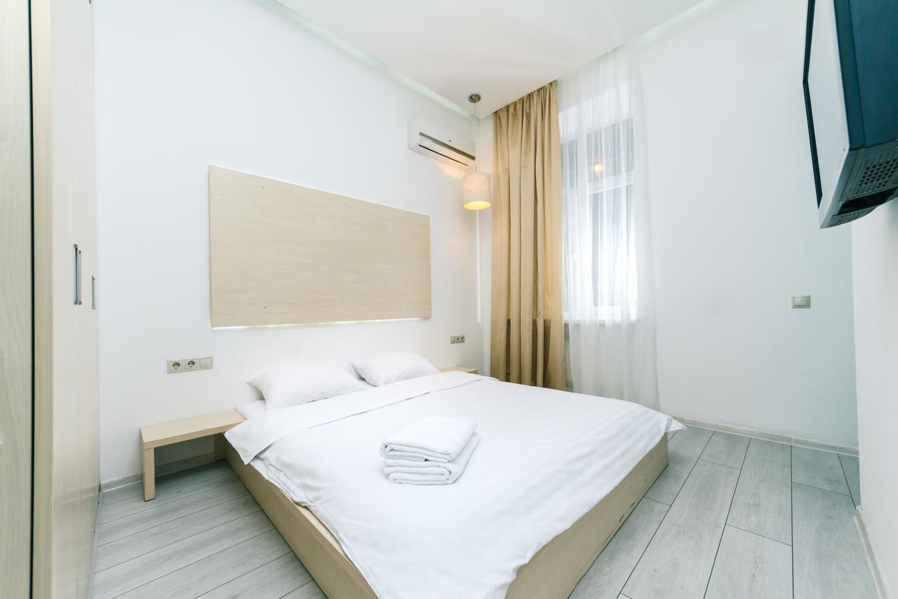 Kreschatik 21 With Terrace 2Br キエフ エクステリア 写真